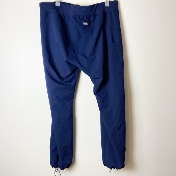 FIGS • Men’s Navy Blue Cargo Scrub Pants Adjustable Tie Hems Size XXL/T - Picture 2 of 6